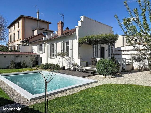 Maison 5 pièces 145 m²