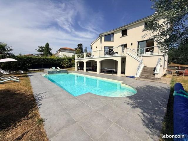 Maison 5 pièces 137 m²