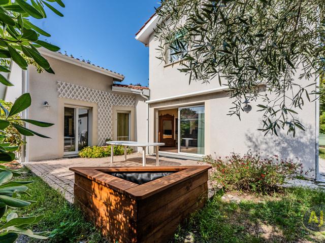Maison 5 pièces 138 m²