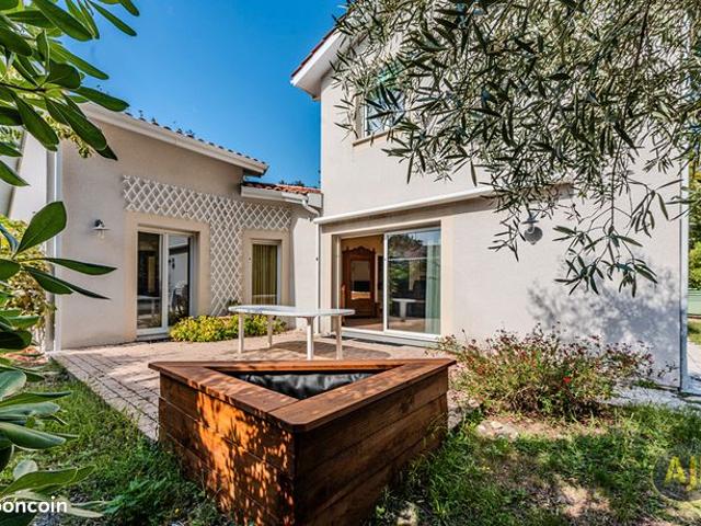 Maison 5 pièces 138 m²