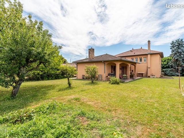 Maison 5 pièces 138 m²