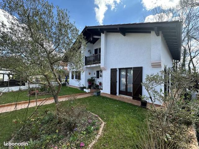 Maison 5 pièces 138 m²
