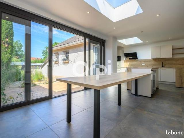 Maison 5 pièces 138 m²