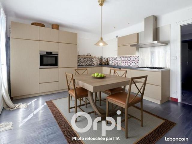 Maison 5 pièces 138 m²