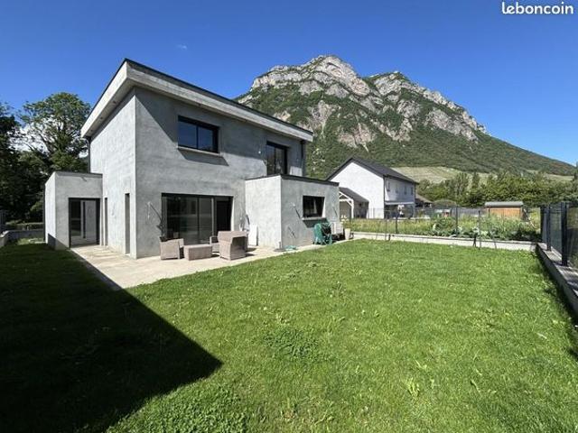 Maison 5 pièces 138 m²