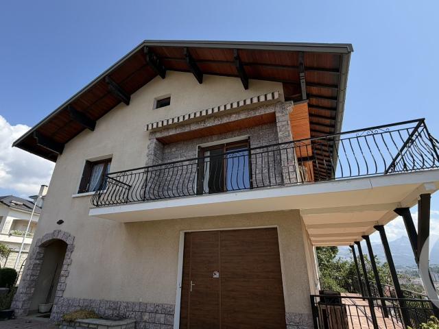 Maison 5 pièces 138 m²