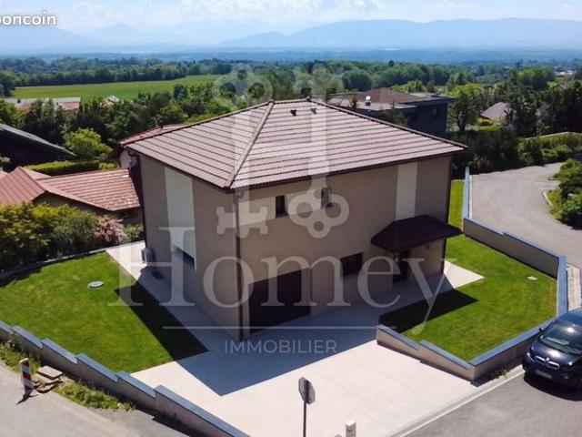 Maison 5 pièces 138 m²