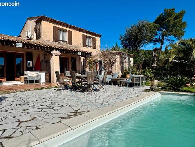 Maison 5 pièces 138 m²