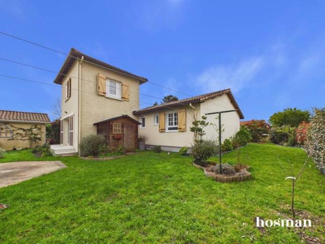 Maison 5 pièces 139 m² avec terrasse et jardin Rue André Malraux, Saint Médard en Jalles