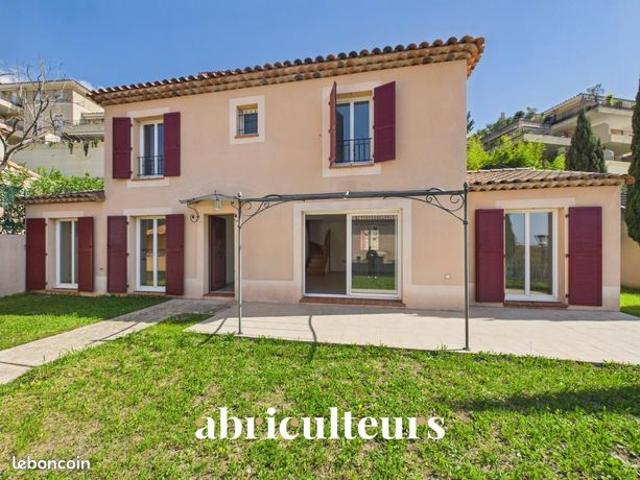 Maison 5 pièces 130 m²