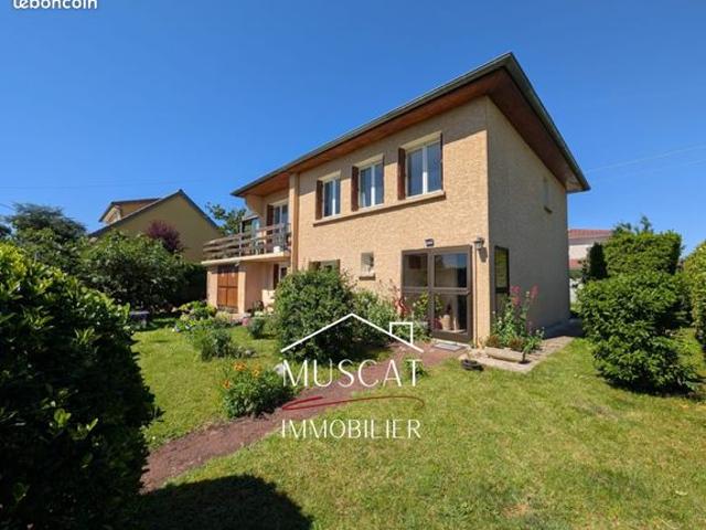 Maison 5 pièces 130 m²