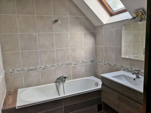 Maison 5 pièces, 130 m² à louer à Chalo Saint Mars 91780
