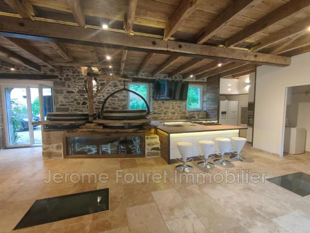 Maison 5 pièces, 130 m² à louer à Égletons 19300