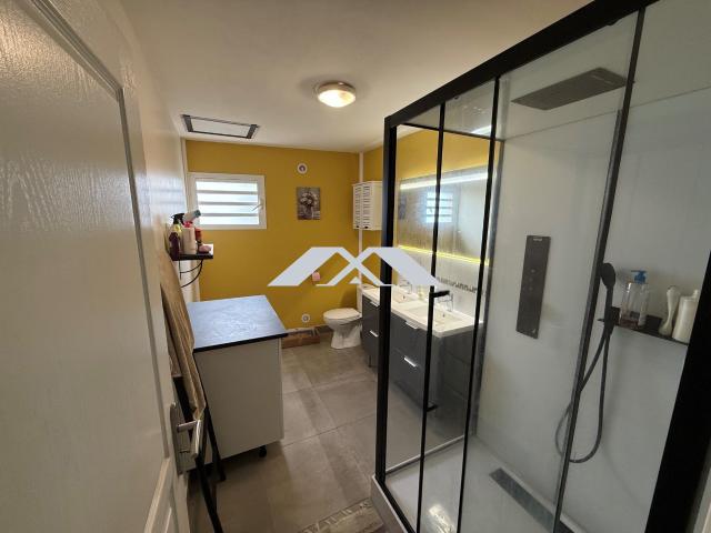 Maison 5 pièces, 130 m² à louer à Petite Île 97429