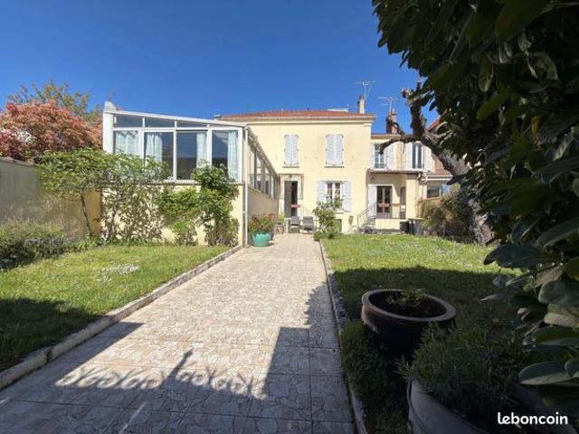 Maison 5 pièces 131 m²