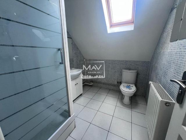 Maison 5 pièces, 131 m² à louer à Marcq en Barœul 59700