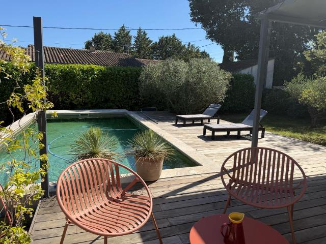 Maison 5 pièces, 132 m² à louer à Arpaillargues et Aureilhac 30700