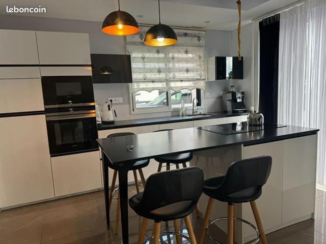 Maison 5 pièces 144 m²