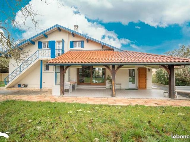 Maison 5 pièces 144 m²