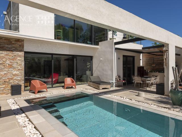 Maison 5 pièces 144 m²