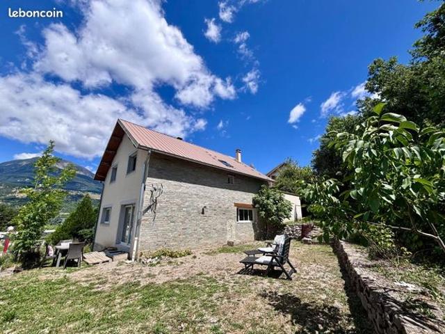 Maison 5 pièces 144 m²