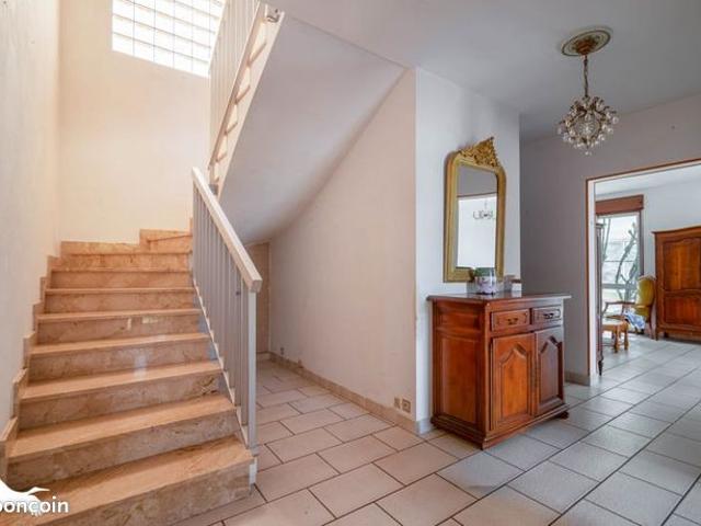 Maison 5 pièces 144 m²