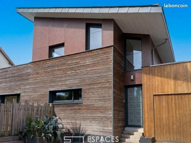 Maison 5 pièces 144 m²