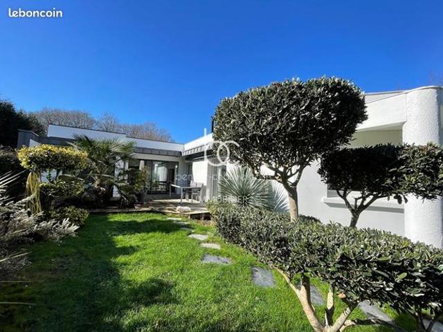 Maison 5 pièces 144 m²