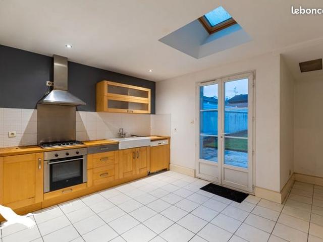 Maison 5 pièces 144 m²