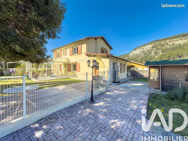 Maison 5 pièces 144 m²