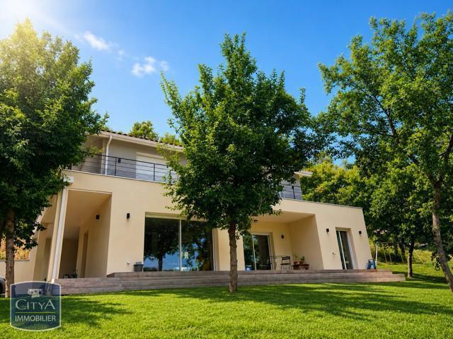 Maison 5 pièces 144 m²