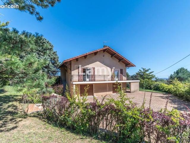 Maison 5 pièces 144 m²