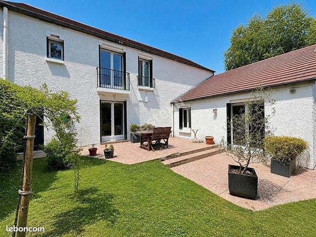 Maison 5 pièces 144 m²