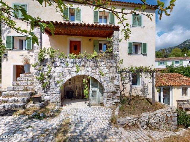 Maison 5 pièces 144 m²