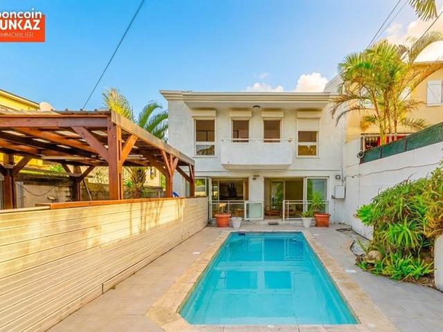 Maison 5 pièces 144 m²