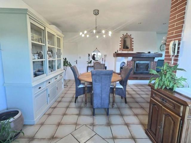 MAISON FAMILIALE DE 145 m² avec Piscine XL à Seysses 31600