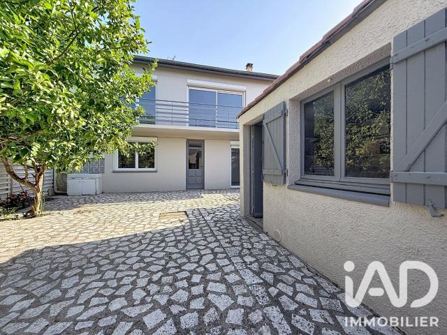 Maison 5 pièces 145 m²