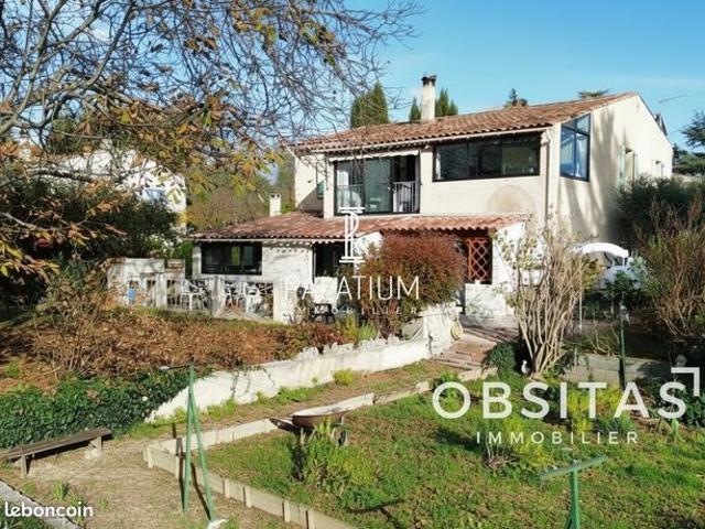Maison 5 pièces 145 m²