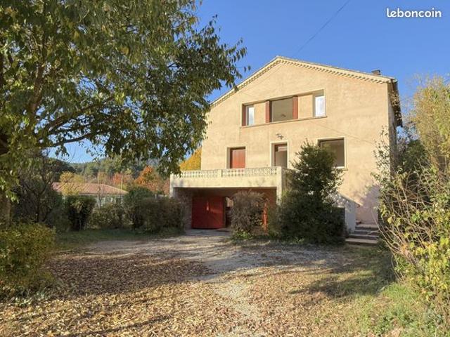 Maison 5 pièces 145 m²