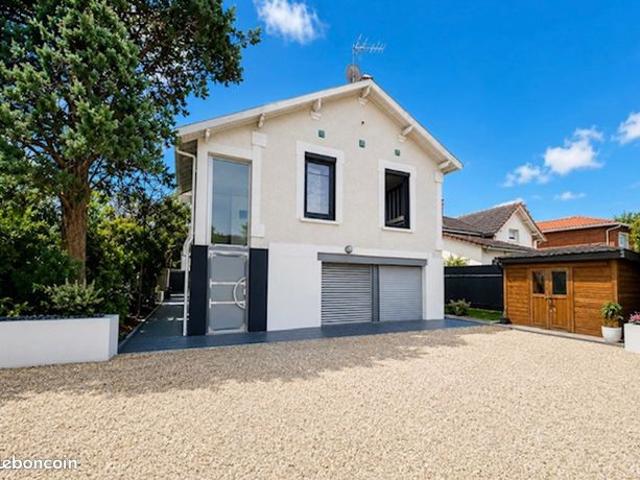 Maison 5 pièces 145 m²