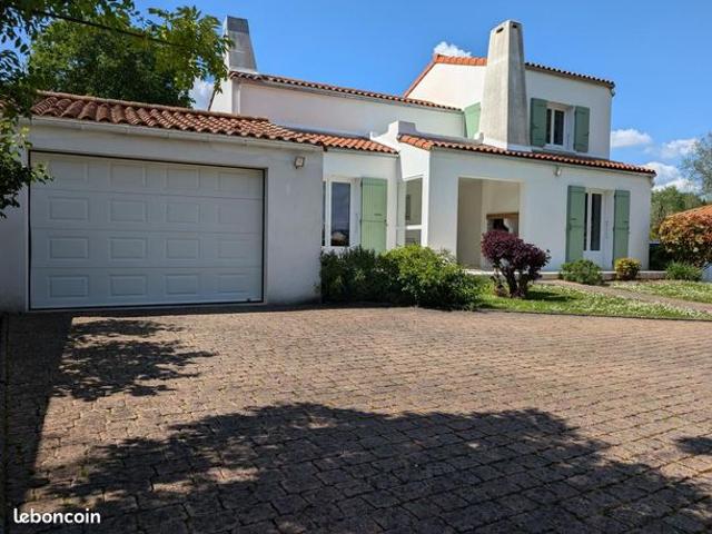 Maison 5 pièces 145 m²