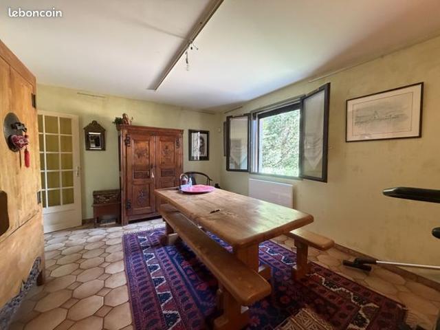 Maison 5 pièces 145 m²