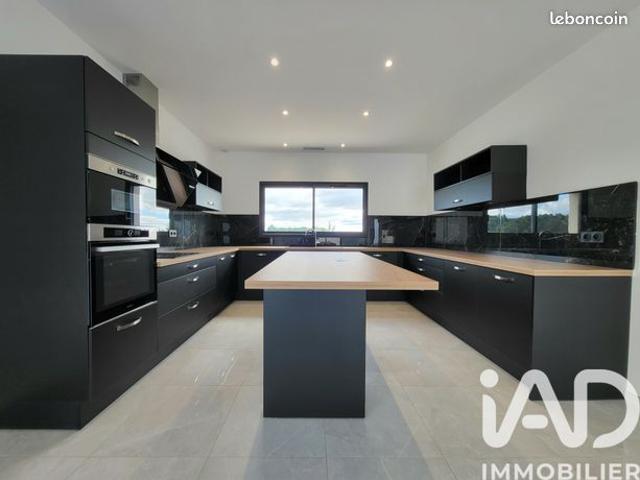 Maison 5 pièces 145 m²