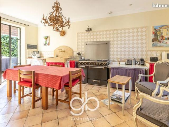 Maison 5 pièces 145 m²