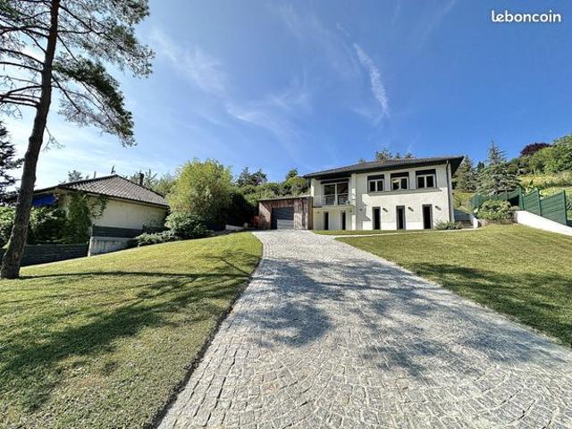 Maison 5 pièces 145 m²