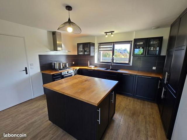 Longère 5 pièces 145 m²