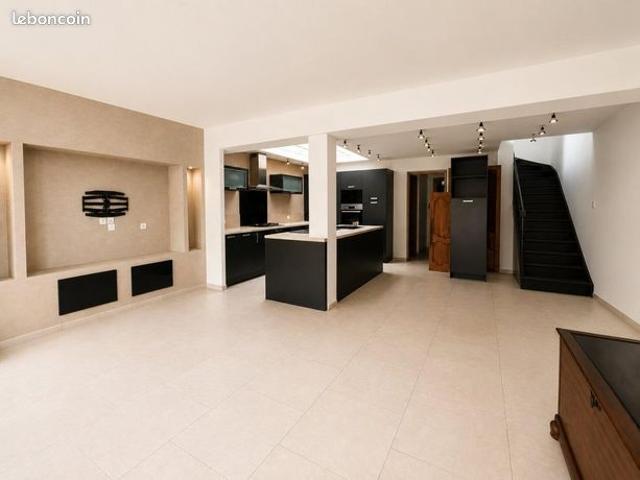 Maison 5 pièces 145 m²