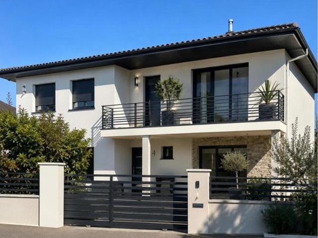 Maison 5 pièces 145 m²