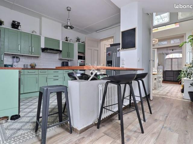 Maison 5 pièces 145 m²