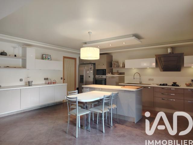 Maison 5 pièces 145 m²